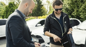 Toyota dodala 35 hybridních Yarisů české firmě ACCOM