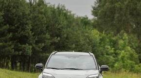 Yaris a Yaris Cross Praga - local foto