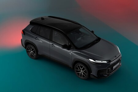 Nová Corolla Cross prináša kultivovaný štýl SUV a nový atraktívny stupeň výbavy GR SPORT 