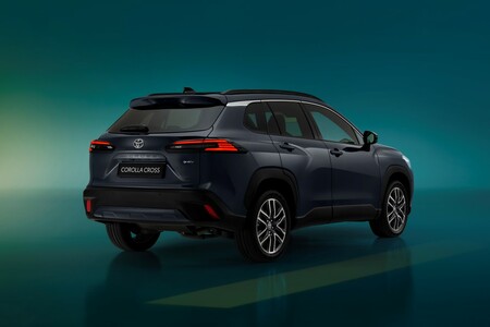 Nowa Corolla Cross z odświeżoną stylistyką i nowymi technologiami. Debiut wersji GR SPORT