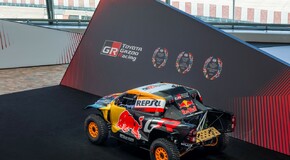 GR DKR Hilux Evo 2025