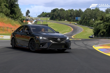 Rozpoczęła się walka w TOYOTA GR CUP DIGITAL 2025