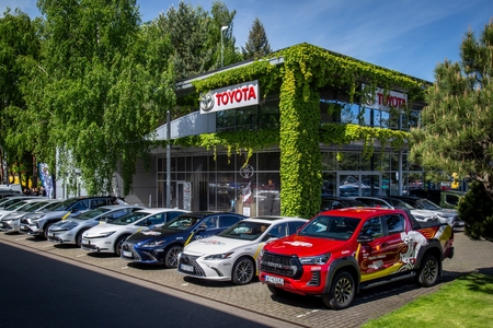 Toyota Central Europe i Toyota Radość oraz Lexus Warszawa Radość Oficjalnymi Partnerami Lang Team. Flota ORLEN Wyścigu Narodów odebrana