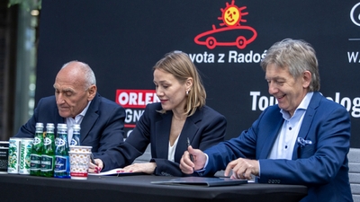 Toyota Central Europe i Toyota Radość oraz Lexus Warszawa Radość Oficjalnymi Partnerami Lang Team. Flota ORLEN Wyścigu Narodów odebrana