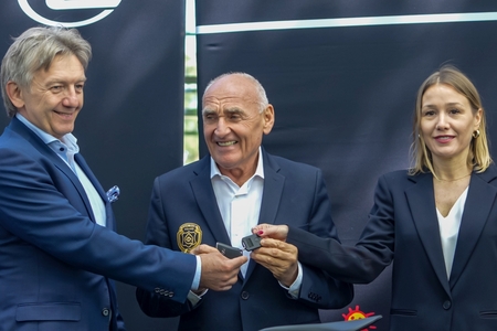 Toyota Central Europe i Toyota Radość oraz Lexus Warszawa Radość Oficjalnymi Partnerami Lang Team. Flota ORLEN Wyścigu Narodów odebrana