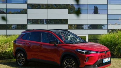 Toyota Corolla Cross už za 7500 Kč bez DPH měsíčně, díky operativnímu leasingu KINTO One