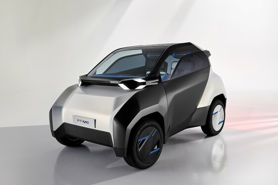 Különleges akkumulátoros elektromos mikromobilitási koncepció járművet leplezett le a Toyota