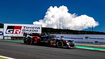 Toyota walczyła o wygraną na torze Fuji