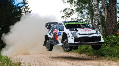 A múlt hétvégén megrendezett Észt Rallyn a Toyota megszerezte 100. rally-világbajnoki győzelmét 