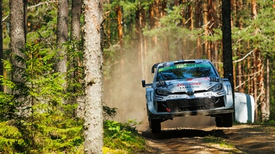  Toyota celuje w Finlandii w ósmą wygraną w WRC