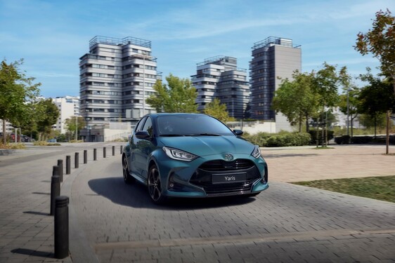 Toyota Yaris zyskała nowe lakiery i nową odsłonę wersji GR SPORT