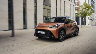  A teljes piacon kiélezett versenyben, a kivonásokkal tisztított piacon toronymagas előnnyel áll az élen Magyarországon a Toyota