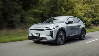 Nowa Toyota C-HR+. Wydajne napędy oraz technologie, które poprawiają osiągi i zwiększają zasięg