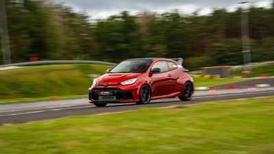 TOYOTA GR CUP 2026: GR Yarisy najszybsze na Torze Modlin. Kolejne awanse do zdobycia na Torze Poznań