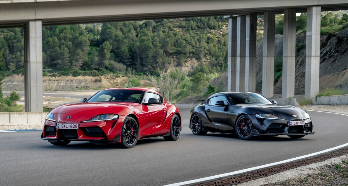 Toyota GR Supra przesuwa granice osiągów. Limitowane wersje specjalne A90 Final Edition oraz Lightweight EVO