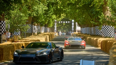 GR GT i GR GT3 zachwyciły fanów na Goodwood Festival of Speed 2026
