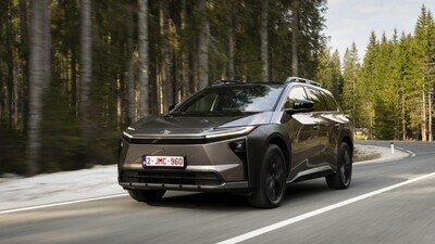 Nowa Toyota bZ4X Touring. Do 380 KM i prawdziwie terenowy napęd 4x4 X-MODE
