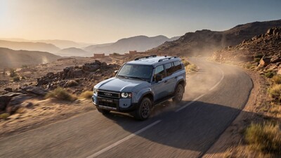 Toyota Land Cruiser w specjalnej ofercie od 379 100 zł. Dwie wersje i nawet do 32 800 zł rabatu