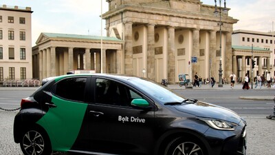 400 hybrydowych Toyot we flocie Bolt w Niemczech. Yarisy i Yarisy Cross dla klientów carsharingu