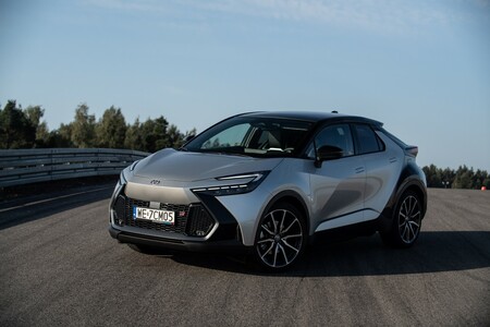 Rekordowy listopad Toyoty na polskim rynku. Blisko 100 tys. aut zarejestrowanych od początku roku 