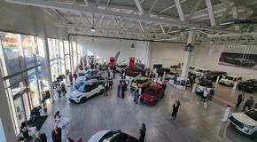 Toyota v Uherském Hradišti otevřela největší autosalon v ČR