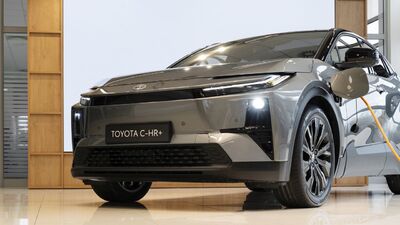 Nová Toyota C-HR+ už má své české ceny, zákazníci ji už mohou objednávat