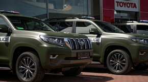 Policie ČR převzala prvních 12 terénních vozů Toyota Land Cruiser