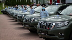 Policie ČR převzala prvních 12 terénních vozů Toyota Land Cruiser