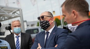 Policie ČR převzala prvních 12 terénních vozů Toyota Land Cruiser