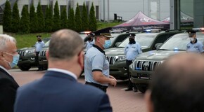 Policie ČR převzala prvních 12 terénních vozů Toyota Land Cruiser