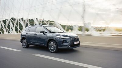 A Toyota továbbra is toronymagasan vezeti a magyarországi kivonásokkal tisztított újautó piac eladásait 
