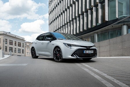 Już 67 procent sprzedaży Toyoty to hybrydy. Corolla najpopularniejszą hybrydą marki. Dane z pierwszego półrocza 2022