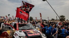  Második egymást követő évben és öt éven belül harmadszor diadalmaskodott a Toyota a Dakaron