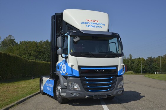 Ogniwa paliwowe Toyoty w wodorowej ciężarówce VDL Groep. Startują 5-letnie testy auta w sieci logistycznej Toyota Motor Europe