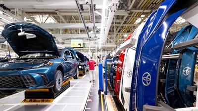 Toyota zainwestuje ponad miliard dolarów w amerykańskie fabryki. Zwiększenie mocy produkcyjnych oraz kolejna linia montażowa dla aut elektrycznych