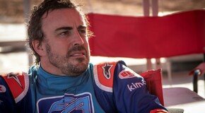 Fernando Alonso przetestował dakarową Toyotę Hilux