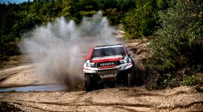 Fernando Alonso testował w Szczecinie Hiluxa zespołu TOYOTA GAZOO Racing