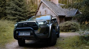 Hilux Arctic Trucks 2021