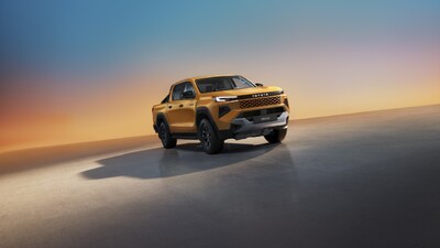 Nowa Toyota Hilux od 169 900 zł netto. Prawdziwie terenowy pick-up z jeszcze lepszym wyposażeniem