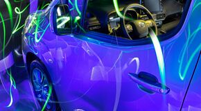  KÜLÖNLEGES HAZAI MŰVÉSZETI PROJEKT FŐSZEREPLŐJE VOLT A VADONATÚJ TOYOTA PROACE CITY VERSO