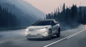 Használt hibrid = Toyota vagy Lexus?