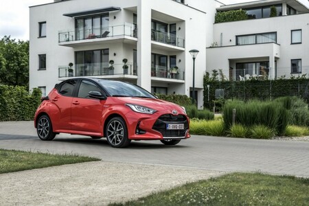Használt hibrid = Toyota vagy Lexus?