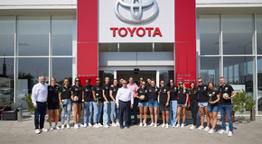 Környezetbarát Toyota C-HR-eket vezethetnek mostantól az FTC-Rail Cargo Hungaria női kézisei 