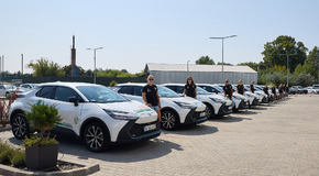 Környezetbarát Toyota C-HR-eket vezethetnek mostantól az FTC-Rail Cargo Hungaria női kézisei 