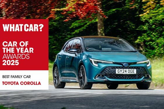 Duplázás: második egymást követő évben aratott kettős győzelmet a Toyota Corolla a WhatCar? díjátadón