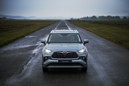 Poslední možnost pořídit si v Česku Toyotu Highlander, zákazníci ušetří až 291 000 korun