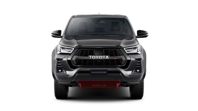 Toyota prezentuje nowego Hiluxa GR Sport inspirowanego rajdami 