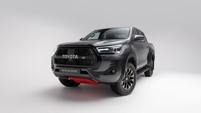 Toyota Hilux GR SPORT w przedsprzedaży. Pick-up inspirowany zwycięstwami w Rajdzie Dakar