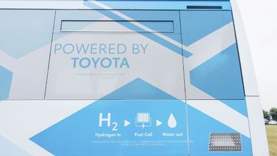 Amerikai biztonsági tanúsítványt szereztek a Toyota hidrogénes áramfejlesztői 