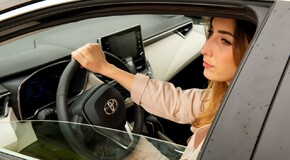 Toyota vyprodává benzínové modely Yaris a Corolla Sedan v akční nabídce Klasik